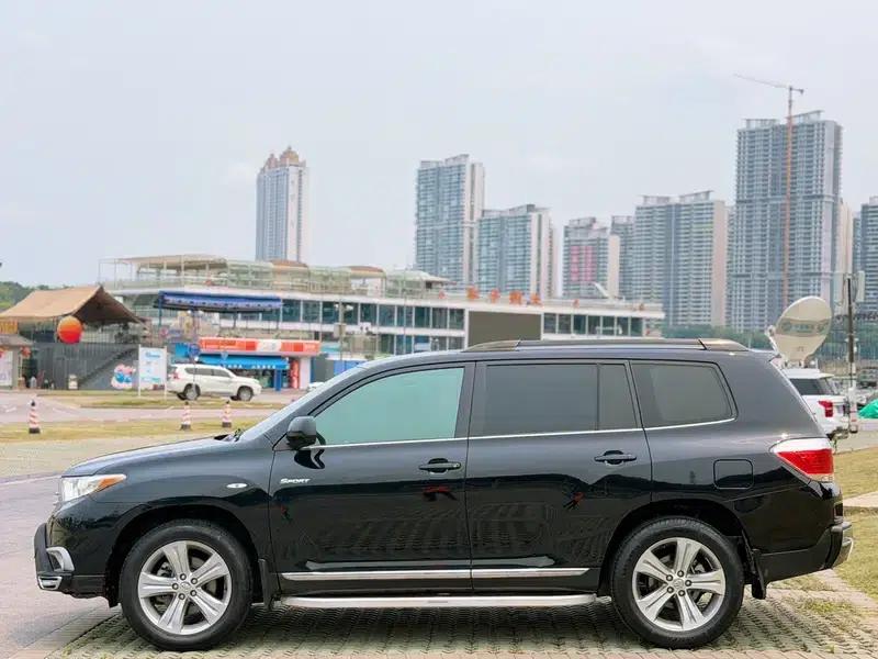 2012 Highlander 2.7L 2WD 7-seater Luxury Edition — миниатюра 4