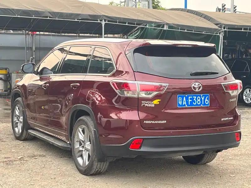 2015 Highlander 2.0T 2WD Luxury 7-seater — миниатюра 4