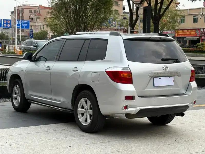 2011 Highlander 2.7L 2WD 7-seater Elite Edition — миниатюра 4