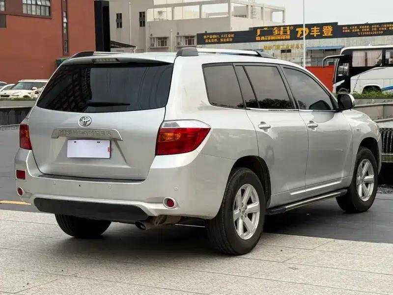 2011 Highlander 2.7L 2WD 7-seater Elite Edition — миниатюра 6