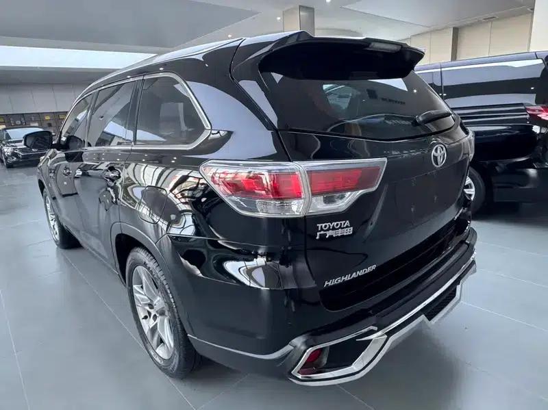 2015 Highlander 2.0T 2WD Luxury 7-seater — миниатюра 4