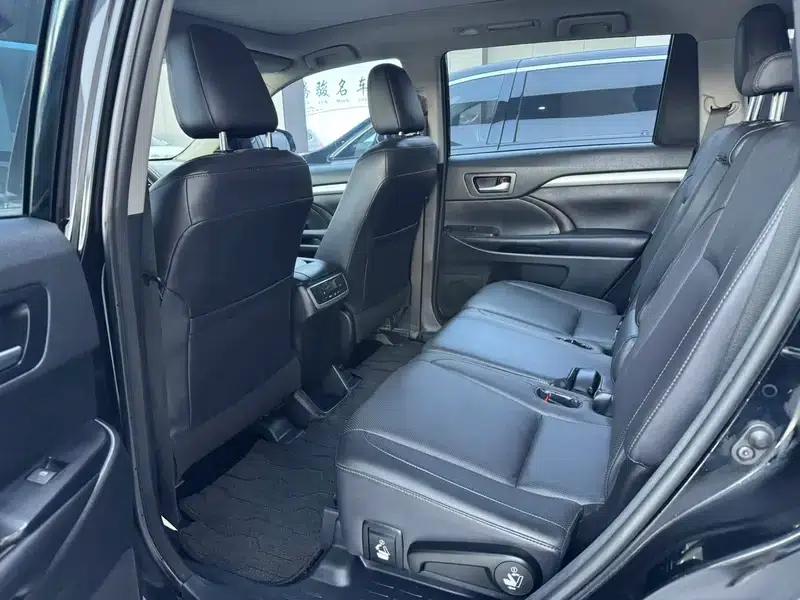 2015 Highlander 2.0T 2WD Luxury 7-seater — миниатюра 9