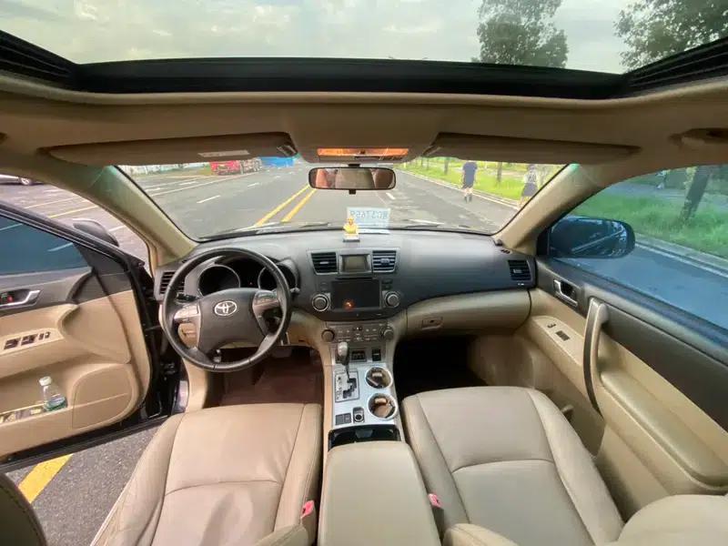 Highlander 2009 2.7L 2WD 7-seater Luxury Edition — миниатюра 14