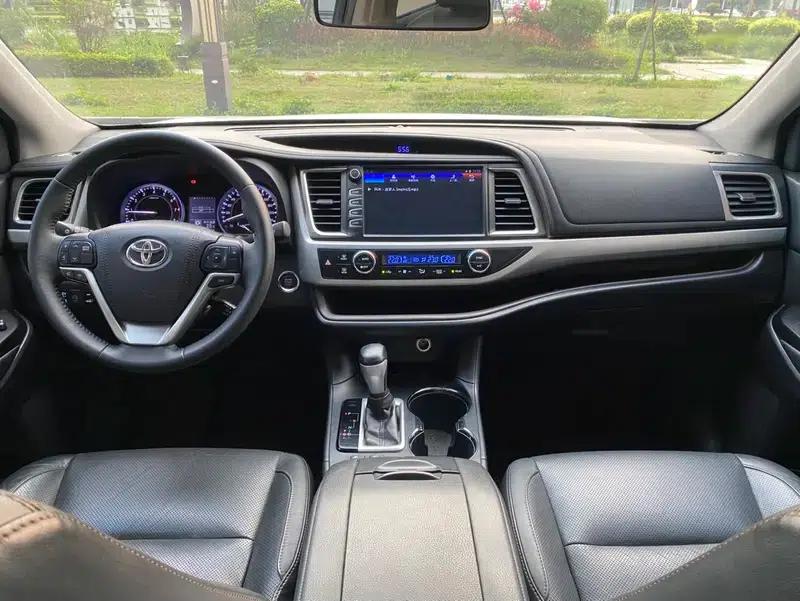 2015 Highlander 2.0T AWD Luxury 7-seater — миниатюра 9