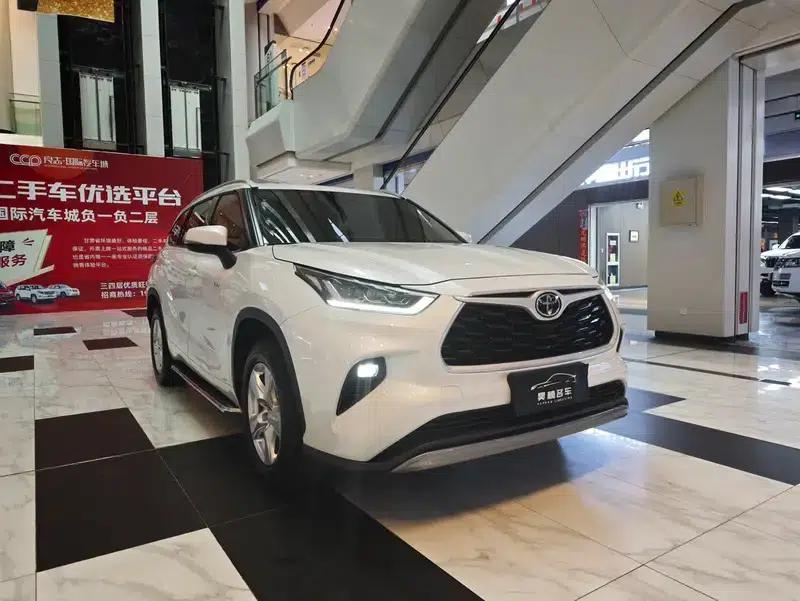 2024 Toyota Highlander Hybrid 2.5L AWD Elite 7-Seater — миниатюра 3