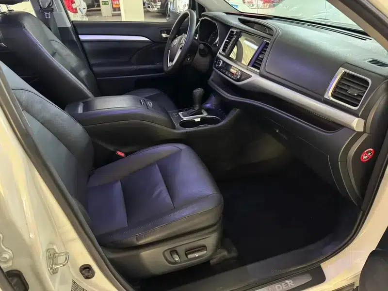 2015 Highlander 2.0T 2WD Luxury 7-seater — миниатюра 12