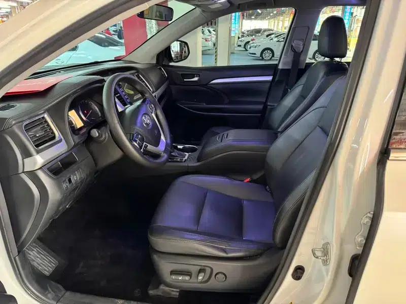 2015 Highlander 2.0T 2WD Luxury 7-seater — миниатюра 18
