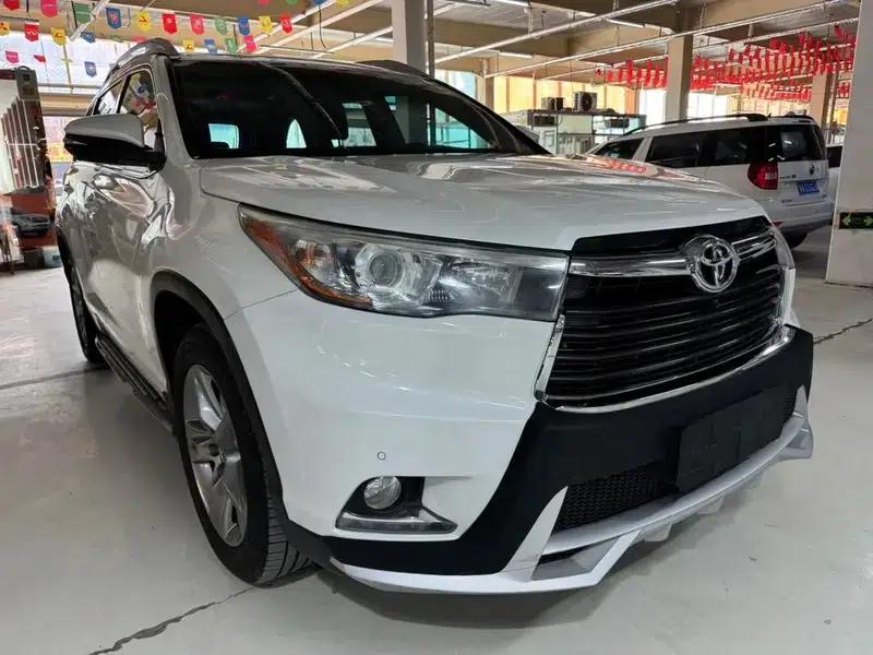 2015 Highlander 2.0T 2WD Luxury 7-seater — миниатюра 3