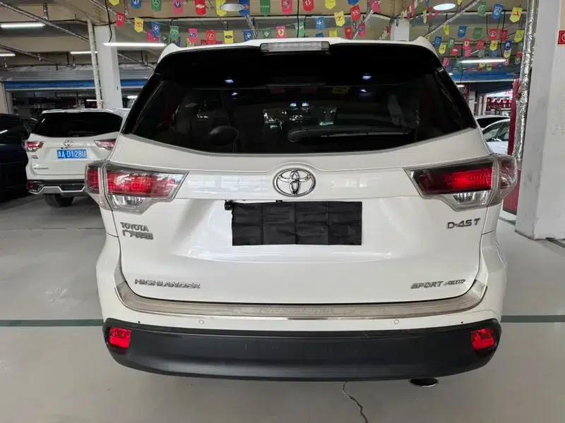 2015 Highlander 2.0T 2WD Luxury 7-seater — миниатюра 5