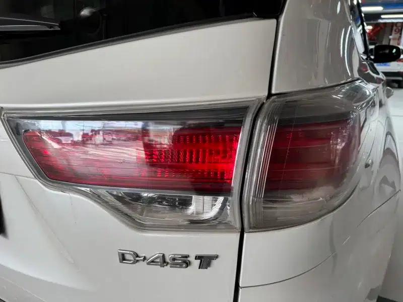 2015 Highlander 2.0T 2WD Luxury 7-seater — миниатюра 8