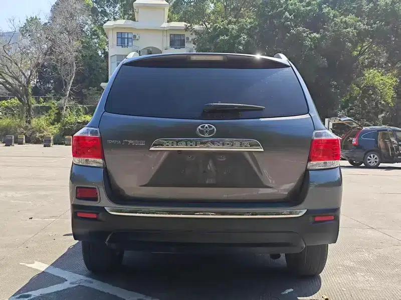 2012 Highlander 2.7L 2WD 7-seater Elite Edition — миниатюра 5
