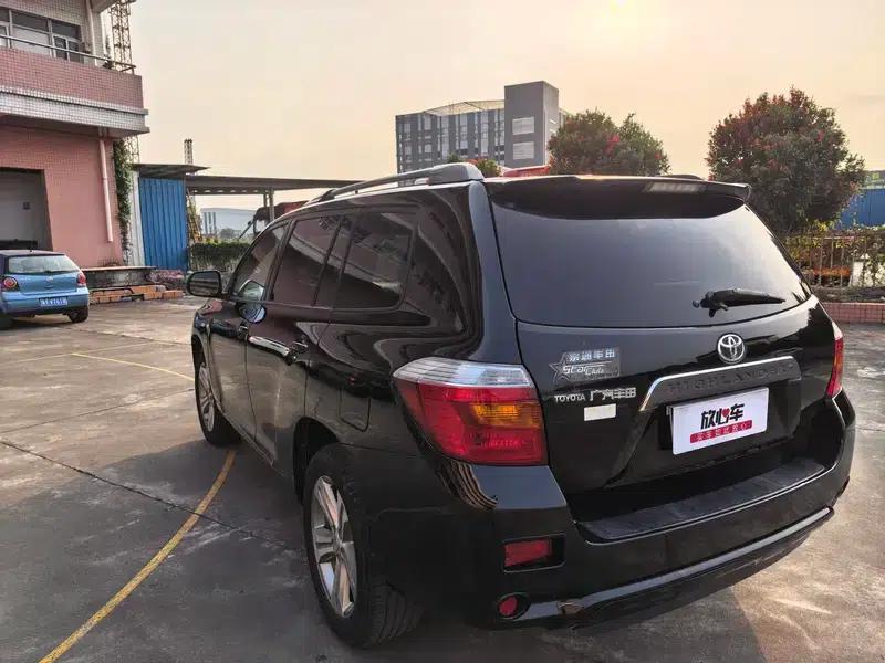 2011 Highlander 2.7L 2WD 7-seater Luxury Navigation Edition — миниатюра 5
