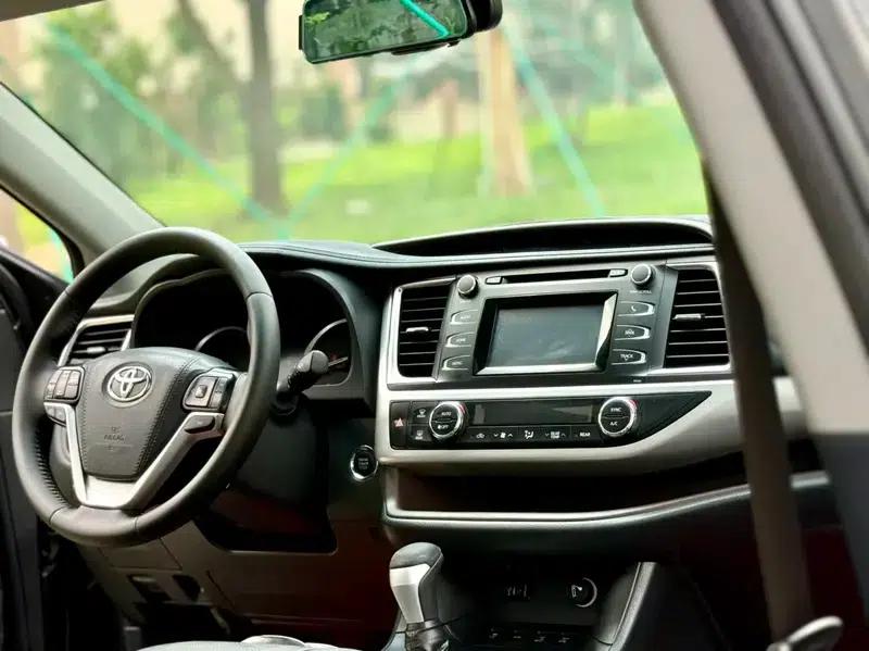 2017 Highlander 2.0T AWD Luxury 7-seater — миниатюра 12