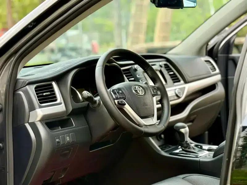 2017 Highlander 2.0T AWD Luxury 7-seater — миниатюра 14