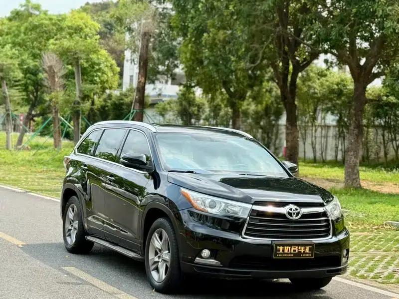 2017 Highlander 2.0T AWD Luxury 7-seater — миниатюра 3