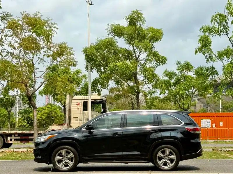 2017 Highlander 2.0T AWD Luxury 7-seater — миниатюра 4