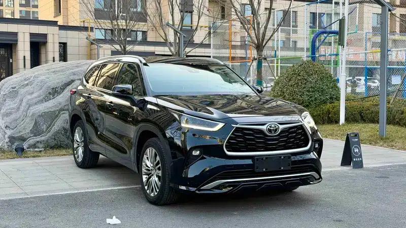 2022 Toyota Highlander 380T AWD Premium 7-seater — миниатюра 3