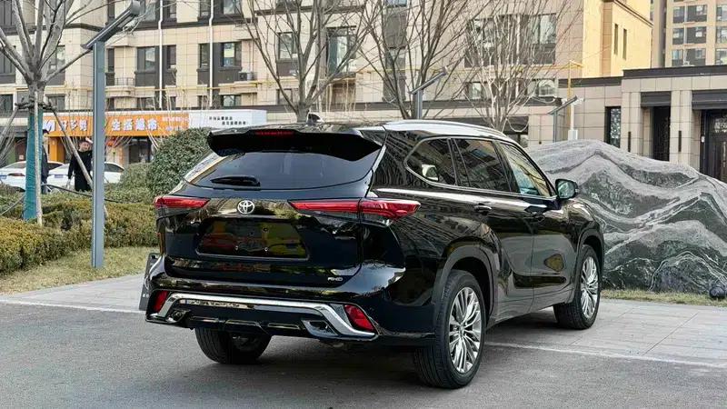 2022 Toyota Highlander 380T AWD Premium 7-seater — миниатюра 6