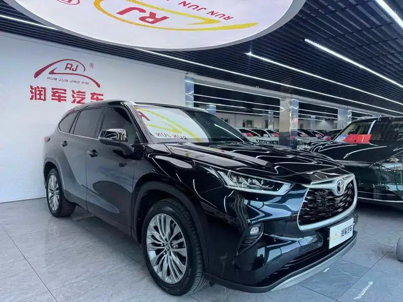 2022 Toyota Highlander Hybrid 2.5L AWD Premium 7-Seater — миниатюра 3