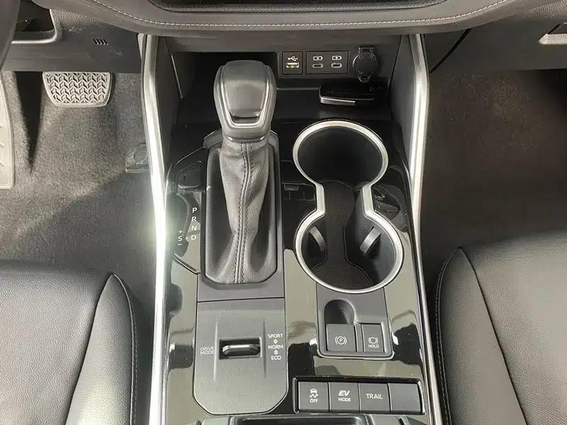 2022 Toyota Highlander Hybrid 2.5L AWD Premium 7-Seater — миниатюра 14