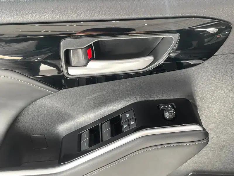 2022 Toyota Highlander Hybrid 2.5L AWD Premium 7-Seater — миниатюра 19