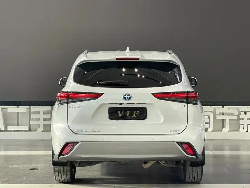 2022 Toyota Highlander Hybrid 2.5L AWD Premium 7-Seater — миниатюра 4