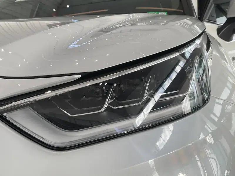 2022 Toyota Highlander Hybrid 2.5L AWD Premium 7-Seater — миниатюра 7