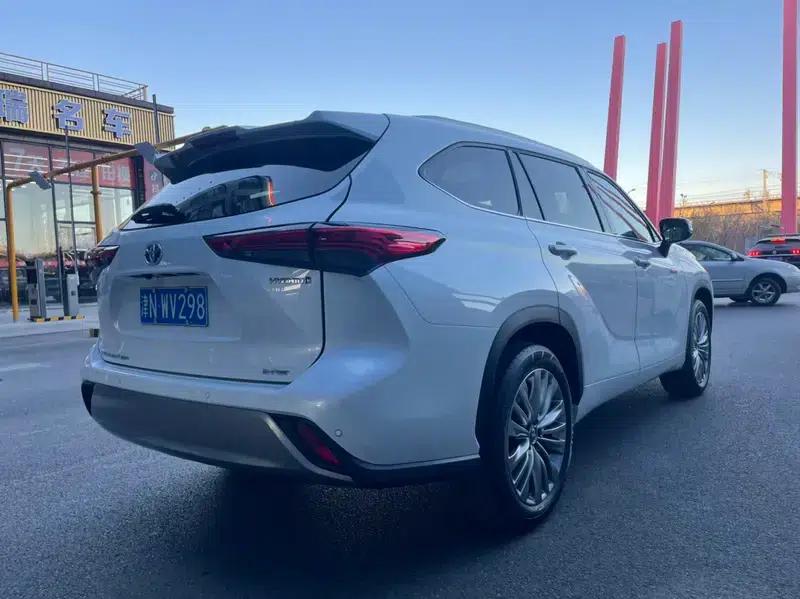 2022 Toyota Highlander Hybrid 2.5L AWD Premium 7-Seater — миниатюра 7