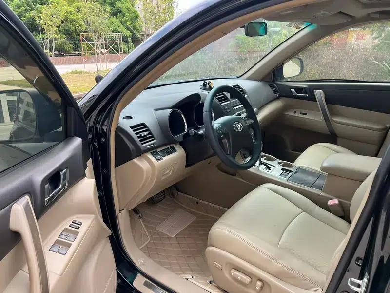 Highlander 2009 2.7L 2WD 7-seater Luxury Edition — миниатюра 8