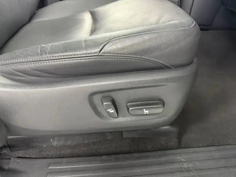 2018 Prado 3.5L Automatic TX-L with Rear-mounted Spare Tire — миниатюра 14