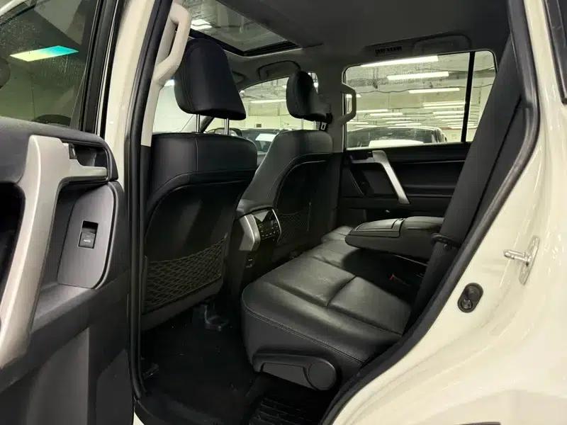 2018 Prado 3.5L Automatic TX-L with Rear-mounted Spare Tire — миниатюра 15