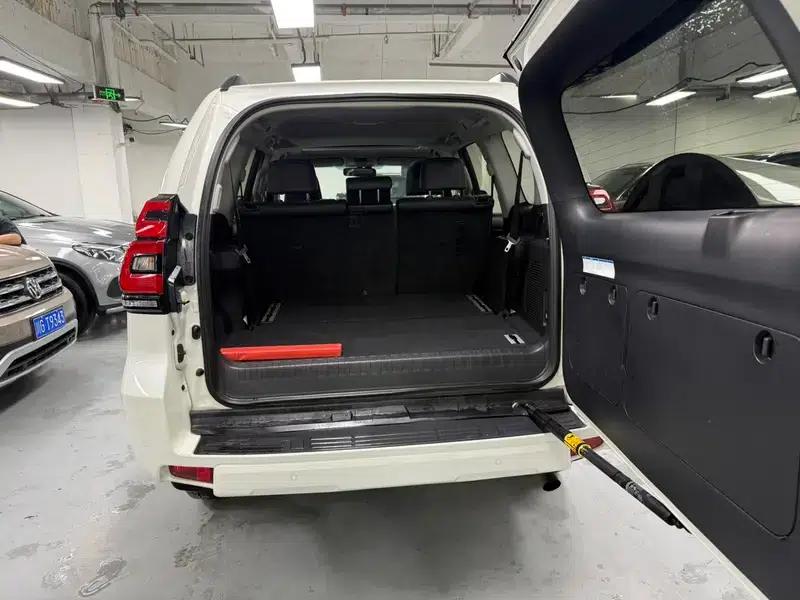 2018 Prado 3.5L Automatic TX-L with Rear-mounted Spare Tire — миниатюра 17