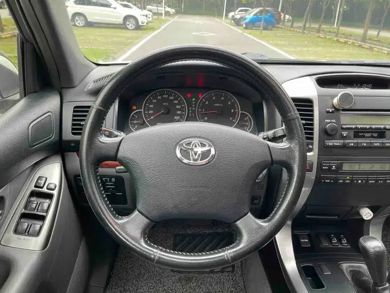 2005 Prado 4.0L Automatic GX Luxury Edition — миниатюра 12