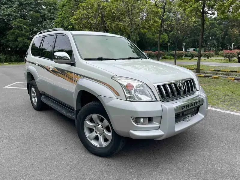 2005 Prado 4.0L Automatic GX Luxury Edition — миниатюра 3