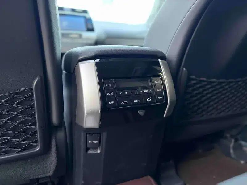 2019 Prado 3.5L Automatic TX-L Premium Edition with Rear-mounted Spare Tire — миниатюра 14