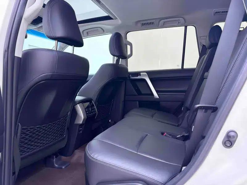 2019 Prado 3.5L Automatic TX-L Premium Edition with Rear-mounted Spare Tire — миниатюра 23