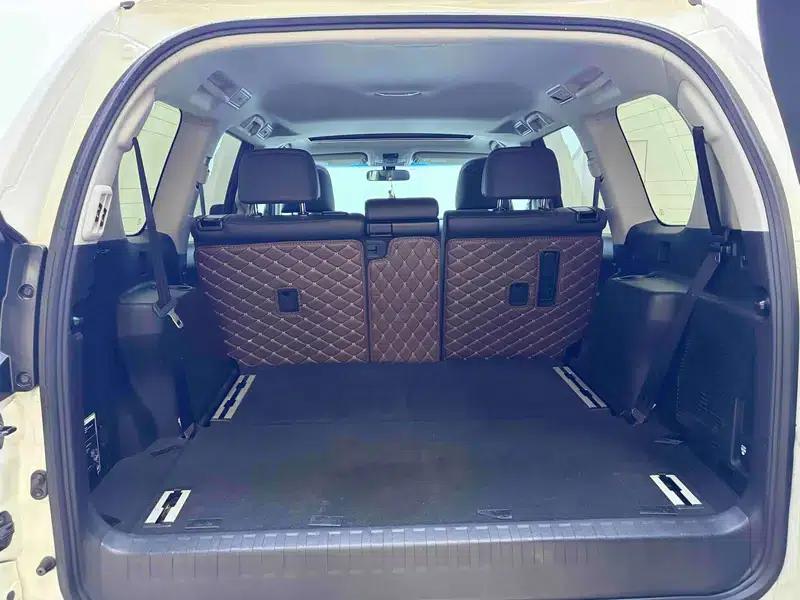 2019 Prado 3.5L Automatic TX-L Premium Edition with Rear-mounted Spare Tire — миниатюра 26