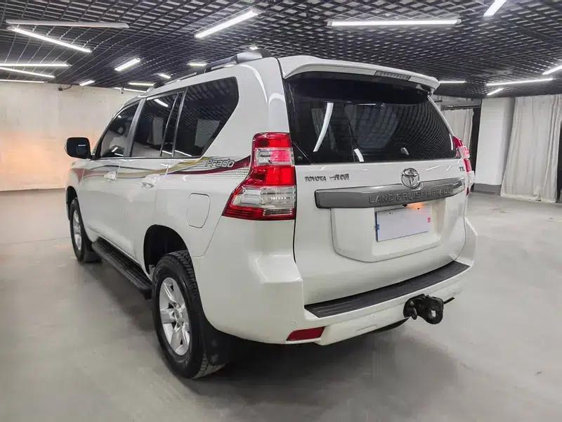 2016 Prado 2.7L Automatic Standard Edition — миниатюра 4