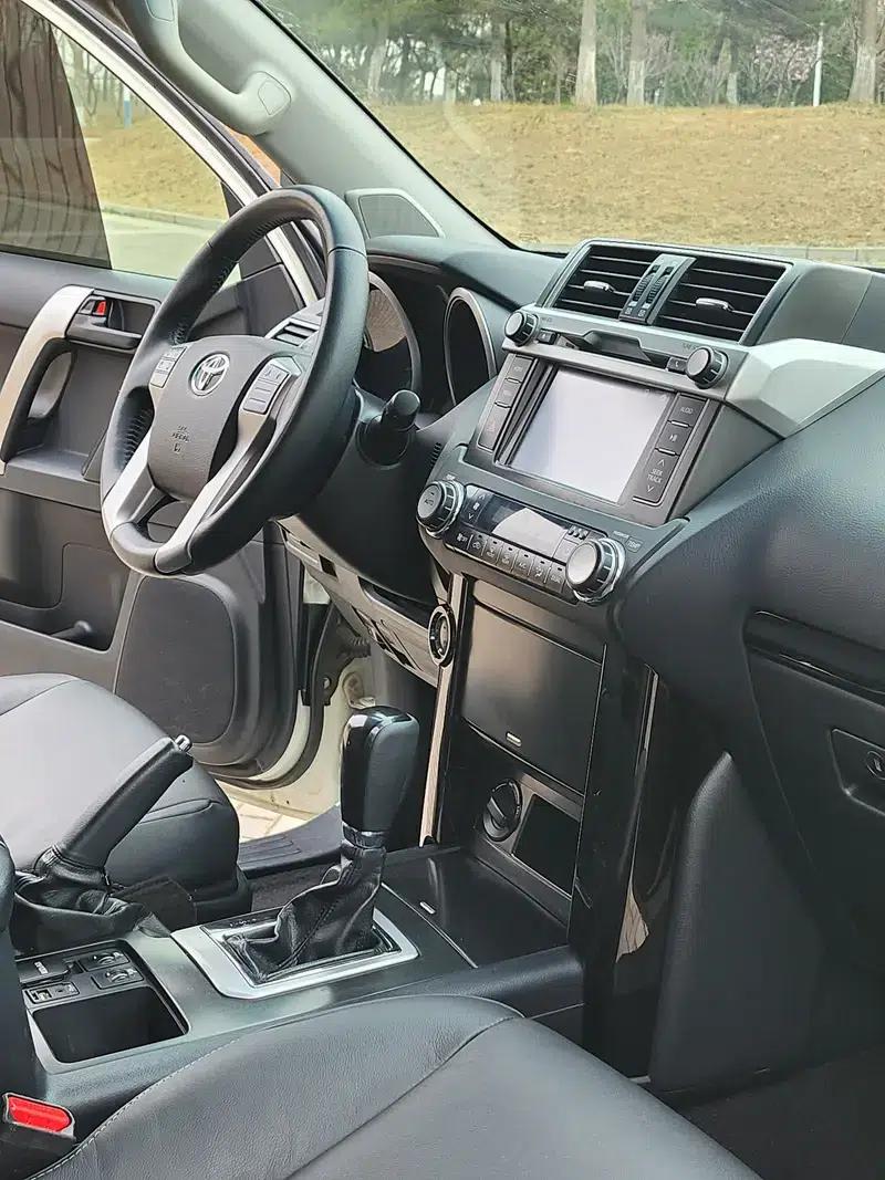 2016 Prado 2.7L Automatic Standard Edition — миниатюра 15