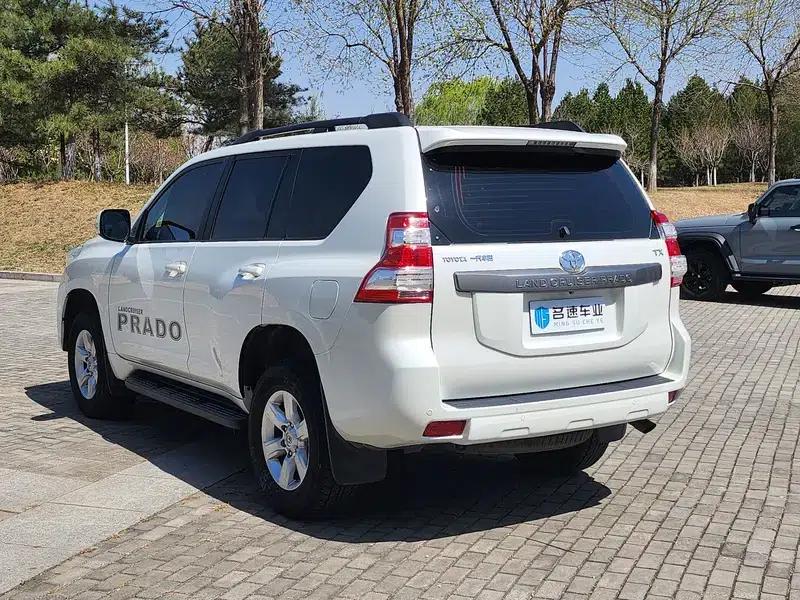 2016 Prado 2.7L Automatic Standard Edition — миниатюра 4