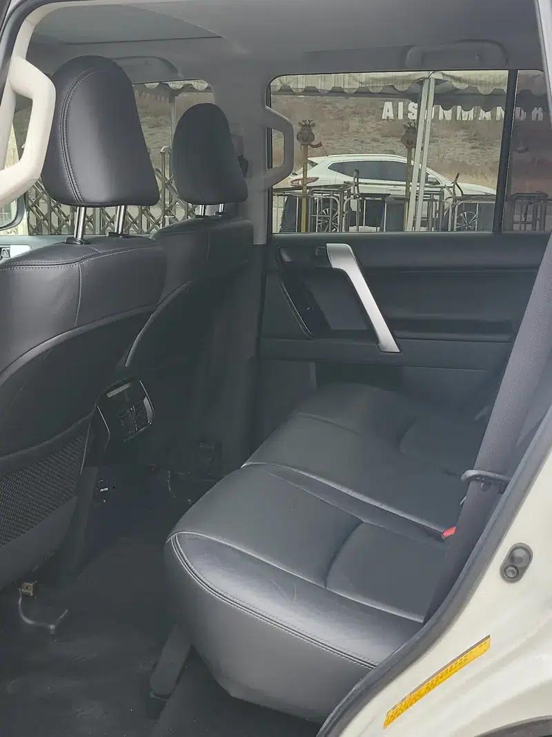 2016 Prado 2.7L Automatic Standard Edition — миниатюра 9