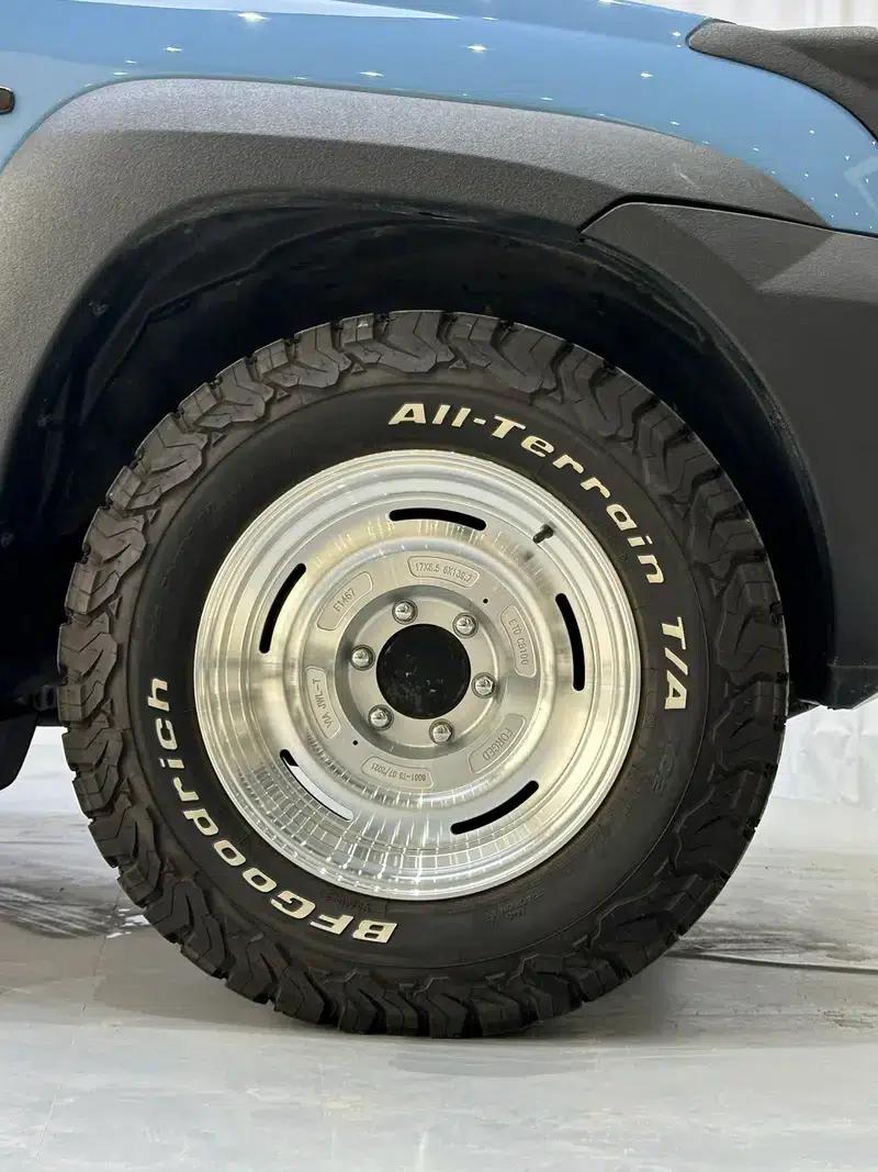 2005 Prado 4.0L Automatic GX Sport DVD Edition — миниатюра 7