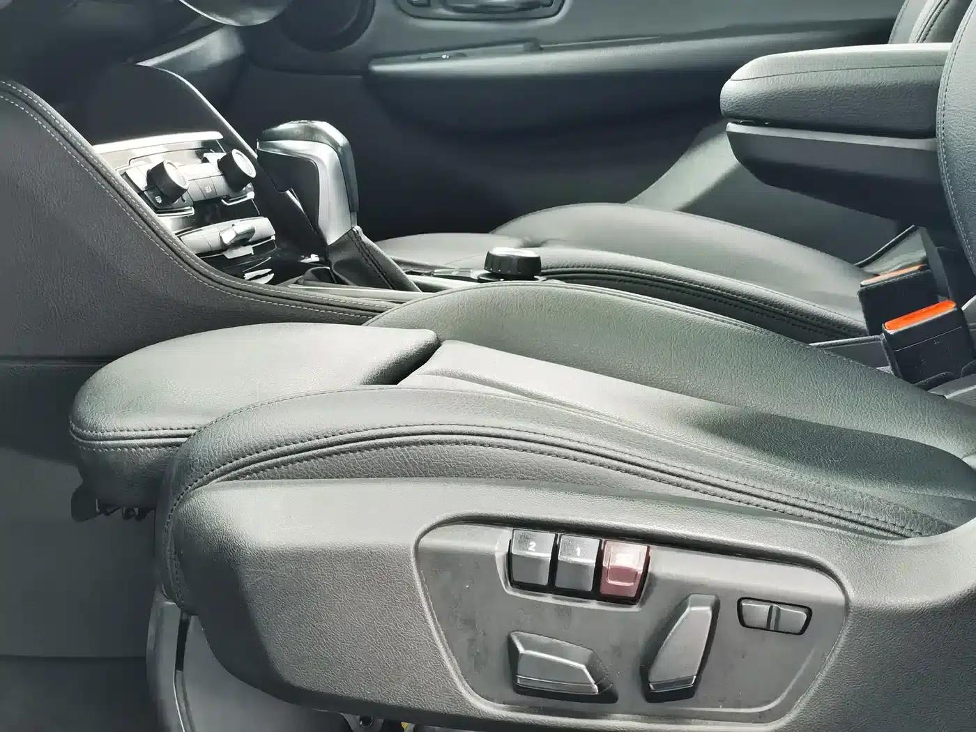 2016 BMW 2 Series Gran Tourer 218i Sport Design Package — миниатюра 12