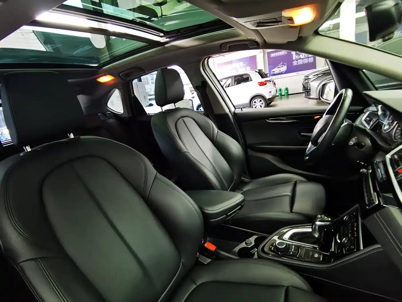 2016 BMW 2 Series Gran Tourer 218i Sport Design Package — миниатюра 20