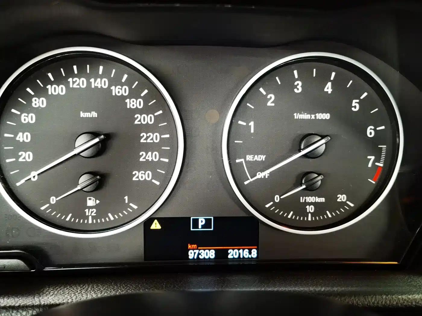 2016 BMW 2 Series Gran Tourer 218i Sport Design Package — миниатюра 24
