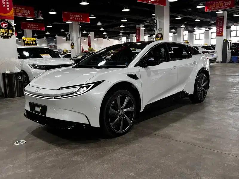 Toyota BZ5 2025 550 PRO Smart Edition — миниатюра 1