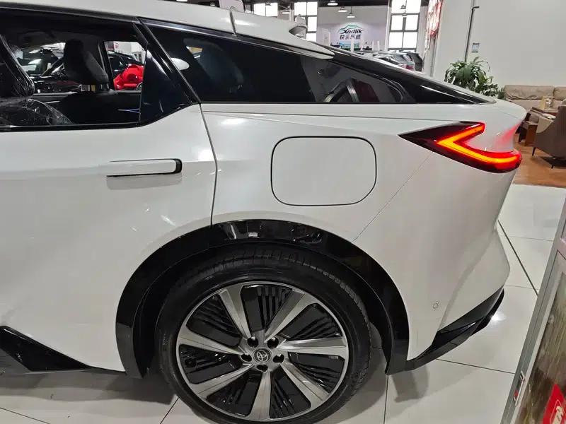Toyota BZ5 2025 550 PRO Smart Edition — миниатюра 10