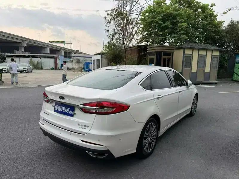 2020 Ford Mondeo EcoBoost 200 Luxury — миниатюра 4