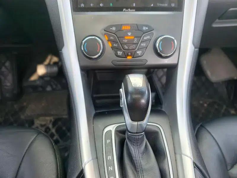 2013 Ford Mondeo 1.5L GTDi180 Fashion Edition — миниатюра 10