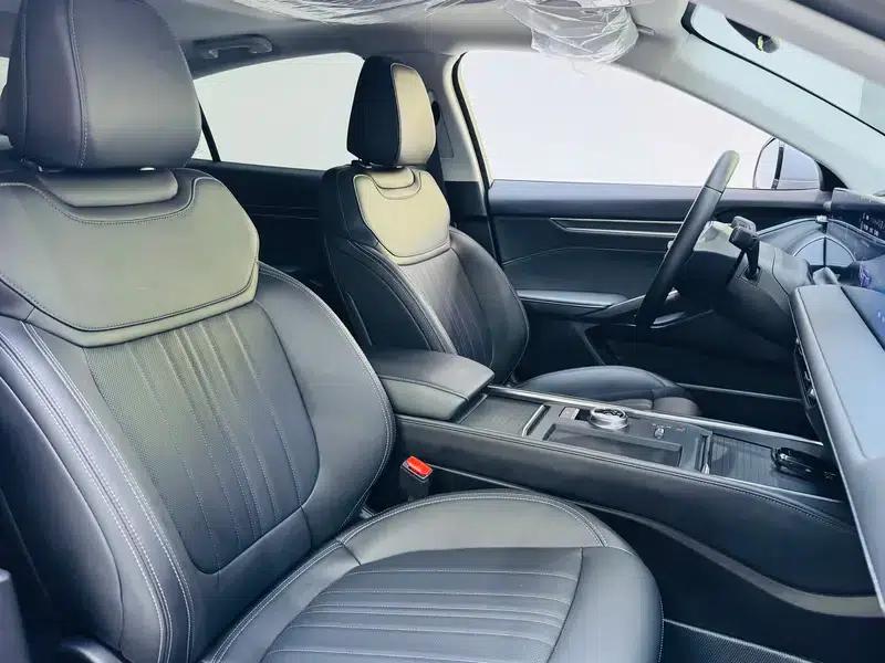 2025 Ford Mondeo EcoBoost 180 Luxury — миниатюра 18